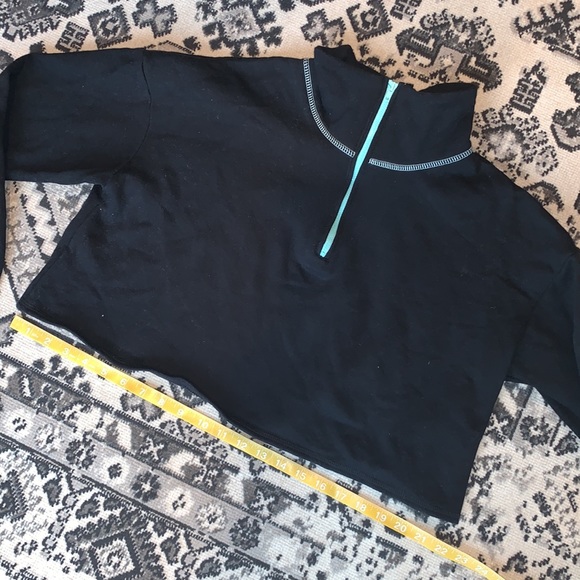 Wild Fable Crop Top Sweatshirt - Picture 3 of 6